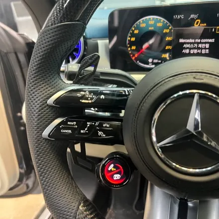 벤츠 CLA45S AMG 잠자리핸들 마그네틱패들쉬프트으로 업그레이드했습니다. / 서울 용산 중구