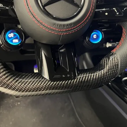 벤츠 W177 A35AMG 22 벤츠 잠자리AMG핸들 OLED어질리티셀렉트를 적용 / 벤츠 / A-클래스 W177 / 서울 용산 중구
