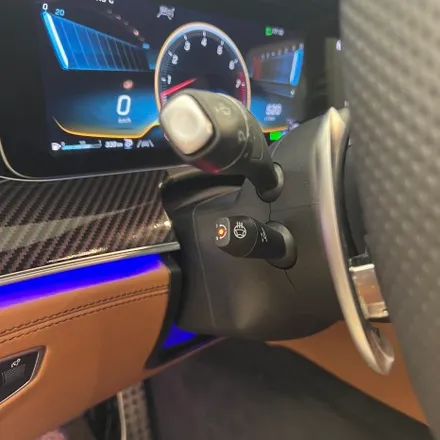 벤츠 GT43 AMG 잠자리핸들 순정형 카본D컷 교체했습니다 열선과 ACC 옵션모델 / 서울 용산 중구