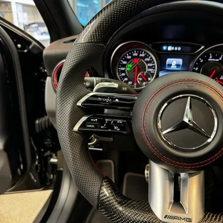 [올인게러지] 벤츠 X156 GLA45AMG 최신형 카본 잠자리 AMG핸들 레드라인 카본D컷 튜닝 / 서울 용산 도원동