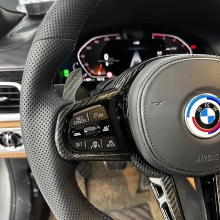 [올인게러지] BMW 7시리즈 G11 730LD MSP 2020 전체 타공가죽 D컷 M핸들 마그네틱패들쉬프트 + 50주년 엠블럼 튜닝 / 서울 용산 도원동