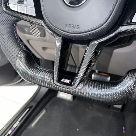 BMW G06 페리 X6M 정품 M카본핸들 D컷 교체시공 순정옵션 연동활성화 / 서울 용산 도원동