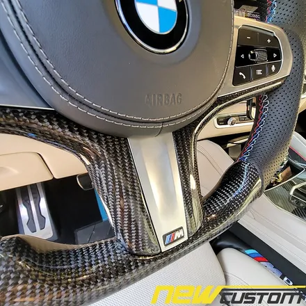 [올인게러지] bmw g06 x6 m50i 순정핸들,신형 카본 m핸들 교체 작업 정품카본핸들교체작업.커스텀핸들 BMW G바디 / 서울 용산 중구