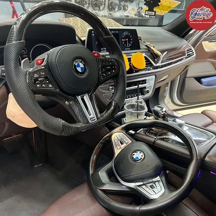 BMW 7시리즈 G12 760LD M카본핸들 교체 D컷 커스텀 순정형 튜닝 드레스업 / 서울 용산 중구
