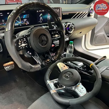 벤츠 C118 CLA45S amg AMG카본D컷핸들교체 , 실내의 변화 기능업그레이드 / 서울 용산 중구