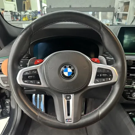 [올인게러지] BMW F90 M5 모델 M카본핸들 LED퍼포먼스 D컷 교체했습니다 / 서울 용산 도원동