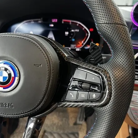 [올인게러지] BMW 7시리즈 G11 730LD MSP 2020 전체 타공가죽 D컷 M핸들 마그네틱패들쉬프트 + 50주년 엠블럼 튜닝 / 서울 용산 도원동