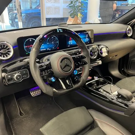 벤츠 W177 A35AMG 22 벤츠 잠자리AMG핸들 OLED어질리티셀렉트를 적용 / 벤츠 / A-클래스 W177 / 서울 용산 중구