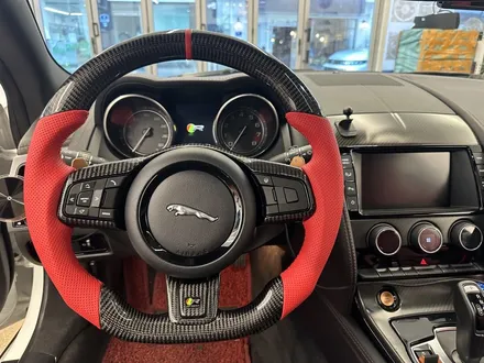 [올인게러지] 재규어 F-TYPE 5.0 15년식 레드색상의 카본D컷 뼈대 교체로 밋밋한 순정 핸들은 안녕 / 서울 용산 도원동