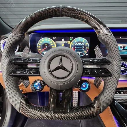벤츠 GT63S 2021년식 세단 모델 신형 잠자리핸들 카본D컷 교체 + 어질리티까지! 풀옵션 / 서울 용산 도원동