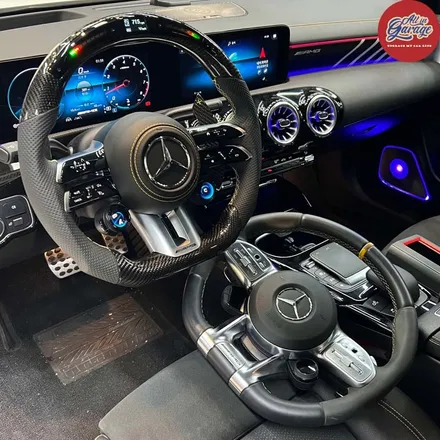 벤츠AMG C118 CLA45S  최신형벤츠 잠자리AMG카본D컷LED퍼포먼스핸들 및 OLED어질리티 교체작업 / 서울 용산 중구