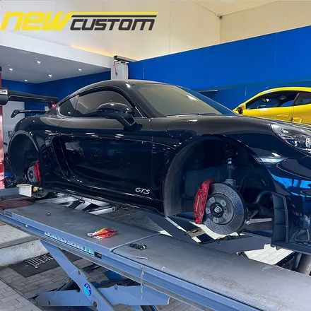 포르쉐718 카이맨2.5 gts 모델 gt4 20인치 정품휠 교체작업 ,gt4컨버젼 / 서울 용산 중구
