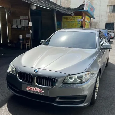 BMW F10 5시리즈 520D 정품 M열선핸들 교체로 핸들디자인 변경 / 서울 용산 중구