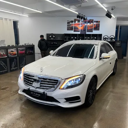 벤츠 W222 S350D 2016년식 1920 AMG핸들로 실내를 레트로핏 / 벤츠 / S-클래스 W222 / 서울 용산 중구