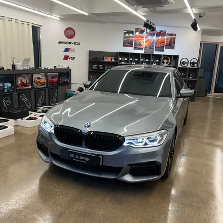 BMW G30 530I M핸들 교체 M1 M2 버튼 활성화 작업으로 M5스타일의 실내를 완성 / BMW / 5시리즈 (G30) / 서울 용산 중구