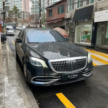 벤츠 W222 S클래스 전기형 마이바흐신형핸들 교체 블랙우드 적용 컨버젼 / 서울 용산 중구