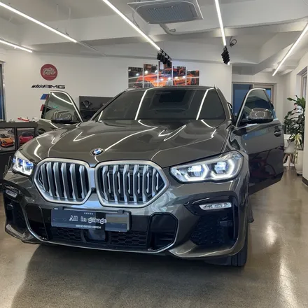 BMW G06 X6 2022 M핸들 카본D컷 디자인으로 교체하였습니다 / 서울 용산 중구