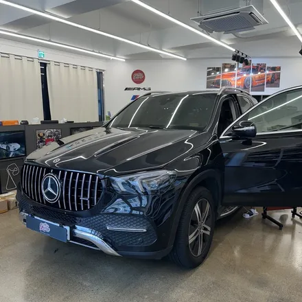 벤츠 W167 GLE53AMG 잠자리카본핸들 및 4D전동 트위터 작업했습니다 / 서울 용산 도원동