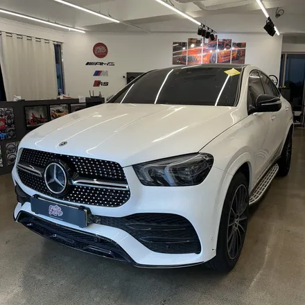 벤츠 W167 GLE400모델 가죽 AMG핸들 로 교체했습니다 순정과 사뭇다른디자인 / 서울 용산 도원동