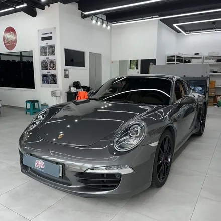 [올인게러지] 포르쉐 911 카레라 S 2011년식 순정 베이지 핸들 → 준신형 베이지 커스텀 카본 핸들 장착 / 서울 용산 도원동