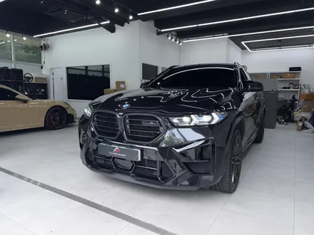 BMW G06 페리 X6M 정품 M카본핸들 D컷 교체시공 순정옵션 연동활성화 / 서울 용산 도원동