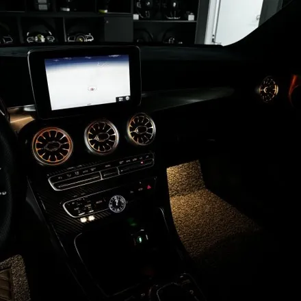 [올인게러지] 벤츠 W205 C200 쿠페 최신형 카본잠자리핸들 교체 + 1,2열 송풍구 엠비언트 시공 완성! / 서울 용산 도원동