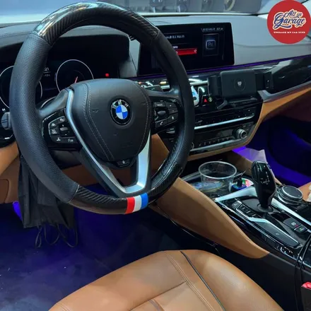 [올인게러지] BMW G30 520I . M핸들교체 . 열선기능 . 반자율ACC . 신형 M스티어링휠 / 서울 용산 중구