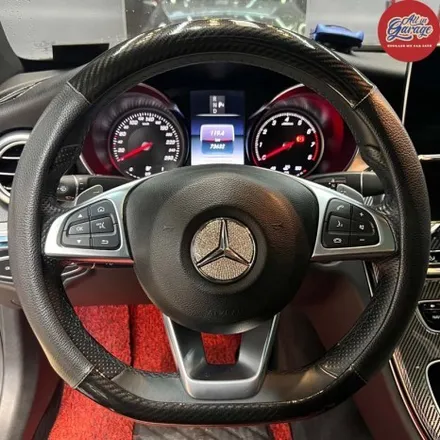 벤츠 w205 c클래스 c200 쿠페 신형 벤츠 AMG카본D컷핸들 교체 / 서울 용산 중구