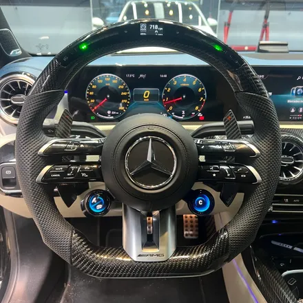 벤츠 CLA45S AMG 잠자리핸들 마그네틱패들쉬프트으로 업그레이드했습니다. / 서울 용산 중구