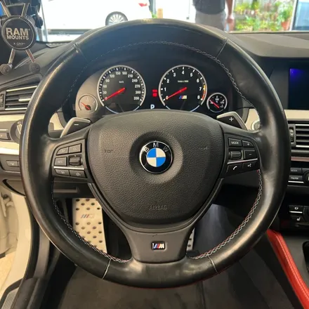 BMW F10 M5 M열선핸들로 교체작업하다 / 서울 용산 중구