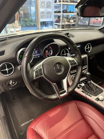 [올인게러지] 벤츠 R172 SLK55AMG 15년식 LED퍼포먼스핸들 신형카본AMG 올블랙 디자인 레드스티치 카본패들까지 튜닝 / 서울 용산 도원동