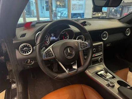 [올인게러지] 벤츠 R172 SLC43AMG 17년식 올블랙 카본D컷 AMG핸들 옐로우포인트 / 서울 용산 도원동