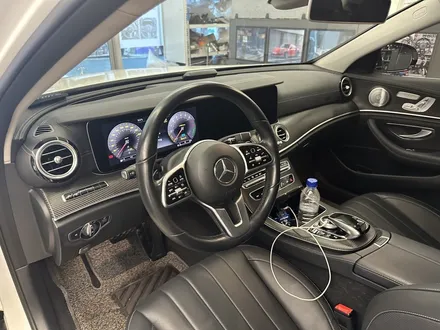 [올인게러지] 벤츠 E클래스 W213 E300E 19년식 송풍구 엠비언트 시공 화려한 실내 분위기 업그레이드 성공 / 서울 용산 도원동