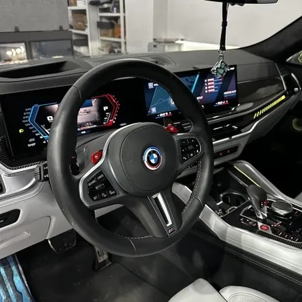BMW X6M 25년식 페이스리프트 신형 M카본핸들 디컷 교체 / 서울 용산 도원동