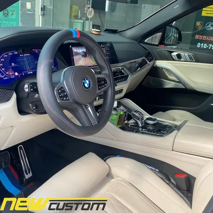 [올인게러지] bmw g06 x6 m50i 순정핸들,신형 카본 m핸들 교체 작업 정품카본핸들교체작업.커스텀핸들 BMW G바디 / 서울 용산 중구
