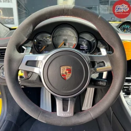 [올인게러지] 포르쉐 911 GT3  포르쉐 알칸트라핸들 교체 + 카본트림 / 서울 용산 중구
