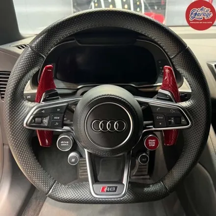 아우디 신형R8 스파이더 / R8카본D컷핸들 교체작업 / 서울 용산 중구