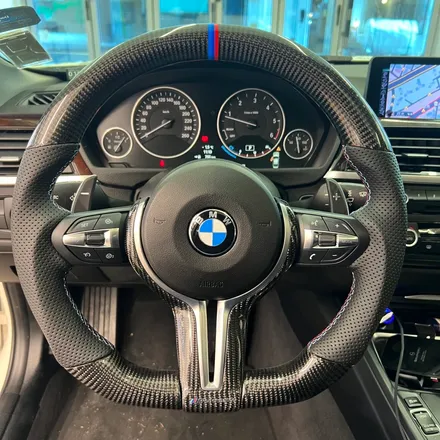 BMW F30 320D 순정핸들에서 M카본핸들로 디자인을 업그레이드 했습니다 / 서울 용산 중구