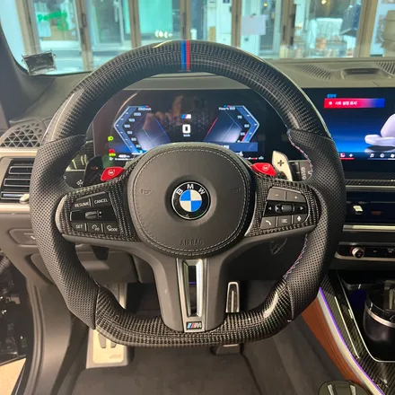 BMW G05 X5 M60I 카본핸들 교체했습니다 D컷의 스포티한 그립감 / 서울 용산 중구