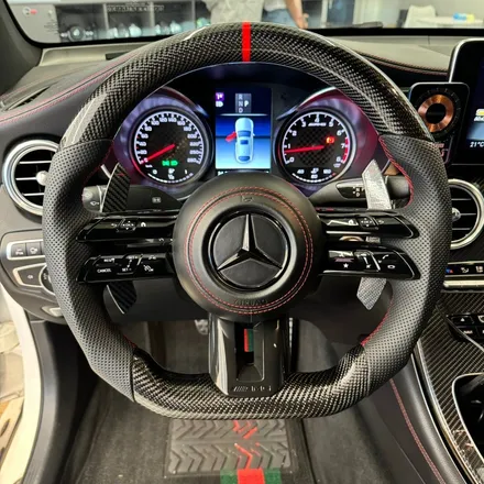 벤츠X253 GLC43AMG 최신형 잠자리 AMG핸들 디자인 으로 교체작업을 하였습니다 / 서울 용산 중구