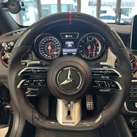 벤츠 C117 CLA45AMG 잠자리핸들 카본D컷 교체로 한층 업그레이드된 실내 / 서울 용산 도원동