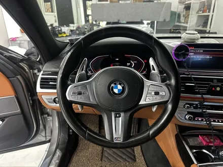 [올인게러지] BMW 7시리즈 G11 730LD MSP 2020 전체 타공가죽 D컷 M핸들 마그네틱패들쉬프트 + 50주년 엠블럼 튜닝 / 서울 용산 도원동