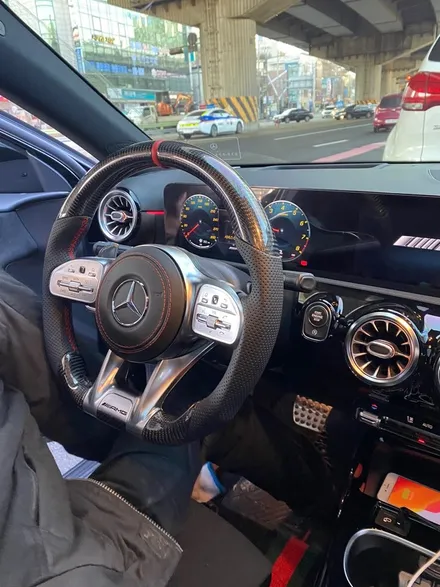 벤츠 w177 페리 a45 amg 카본핸들교체(신형.구형개조가능) / 서울 용산 도원동