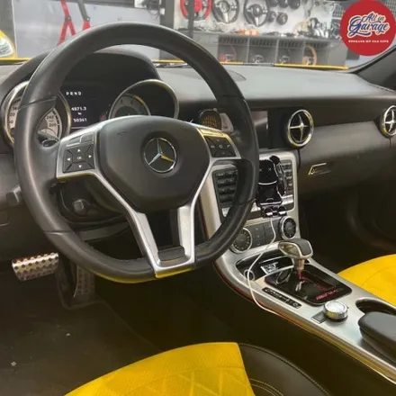 벤츠 R172 SLK200 신형 AMG카본핸들 교체 실내변화 튜닝 순정레트로핏 컨버젼 / 서울 용산 중구