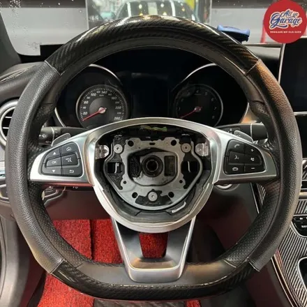 벤츠 w205 c클래스 c200 쿠페 신형 벤츠 AMG카본D컷핸들 교체 / 서울 용산 중구