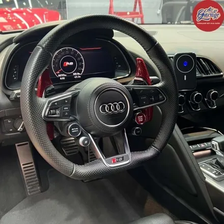 아우디 신형R8 스파이더 / R8카본D컷핸들 교체작업 / 서울 용산 중구
