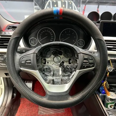 BMW F30 3시리즈 320D / M핸들(커스텀) 패들쉬프트활성화 / 서울 용산 중구
