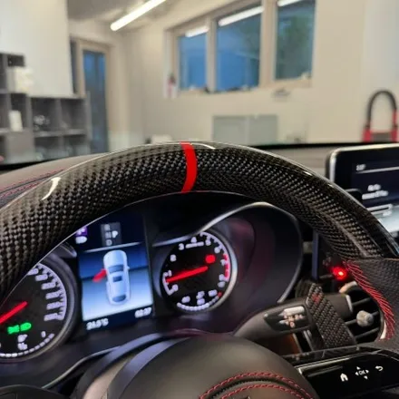 벤츠X253 GLC43AMG 최신형 잠자리 AMG핸들 디자인 으로 교체작업을 하였습니다 / 서울 용산 중구