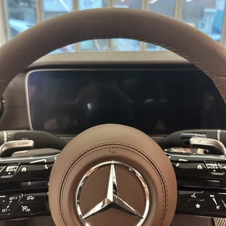 벤츠 C257 CLS400D 색상맞춤 브라운 잠자리핸들 장착으로 더욱 멋있어진 실내 분위기 연출 / 서울 용산 도원동