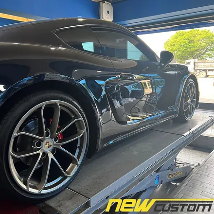 포르쉐718 카이맨2.5 gts 모델 gt4 20인치 정품휠 교체작업 ,gt4컨버젼 / 서울 용산 중구